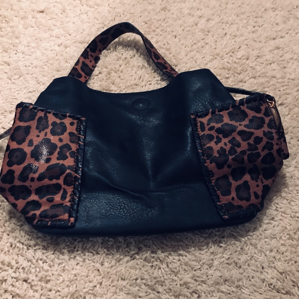 Black & leopard purse